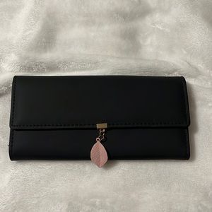 Trifold wallet